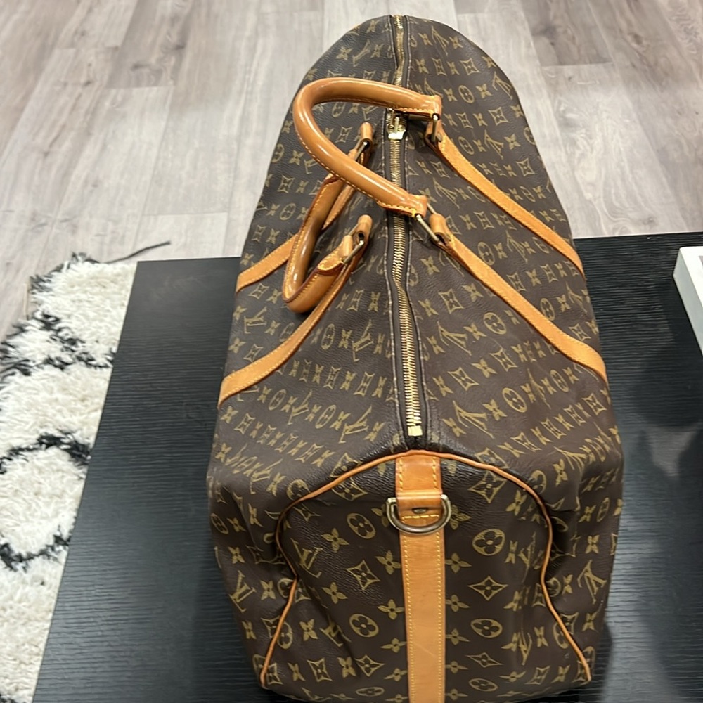 Louis Vuitton traveling bag - Picture 2 of 5